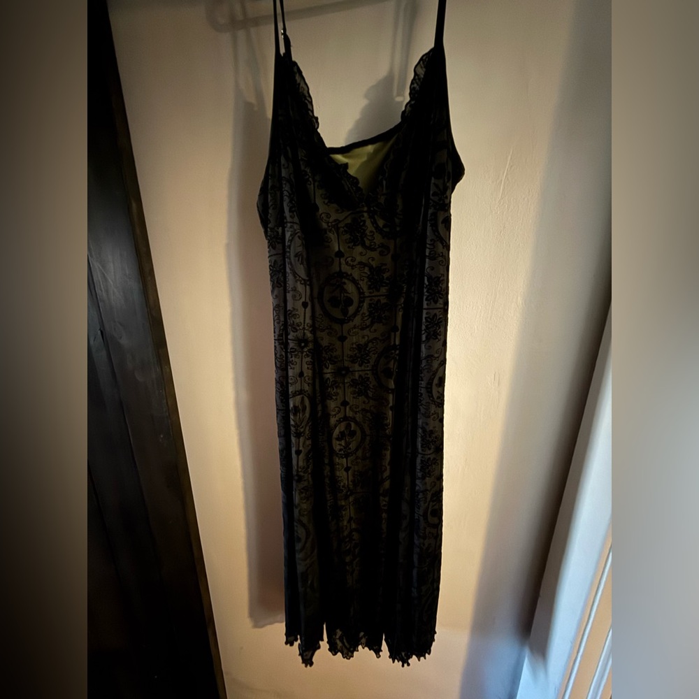 Elegant Black Lace camisole dress with liner